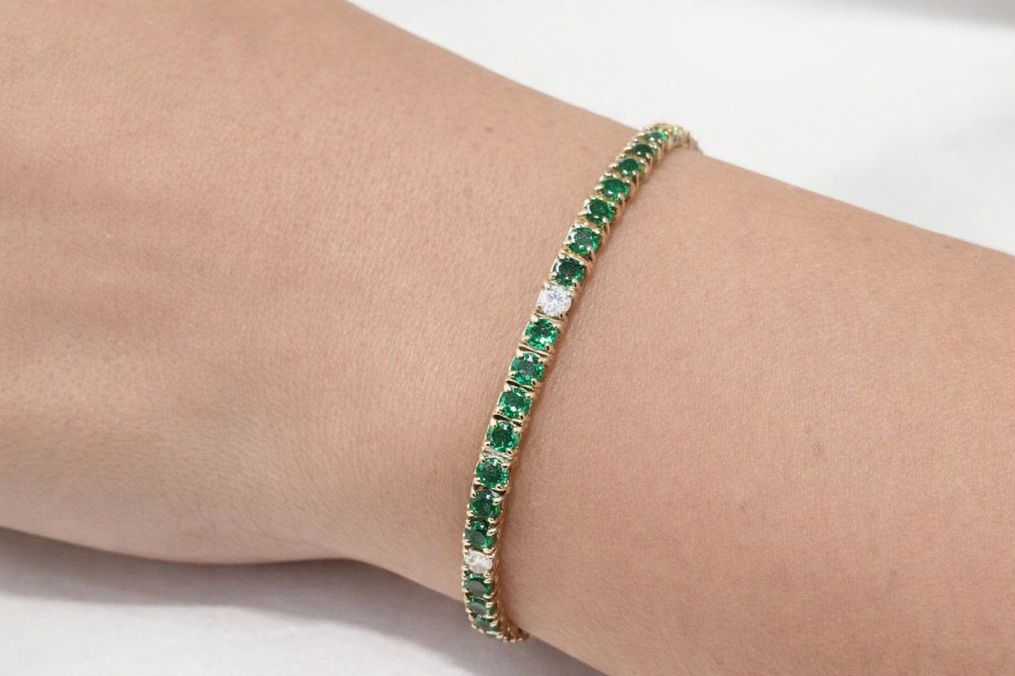 Bracciale Tennis con smeraldo 4,58 ct e diamanti 0,46 ct in oro rosa 18kt (750) – 21 cm