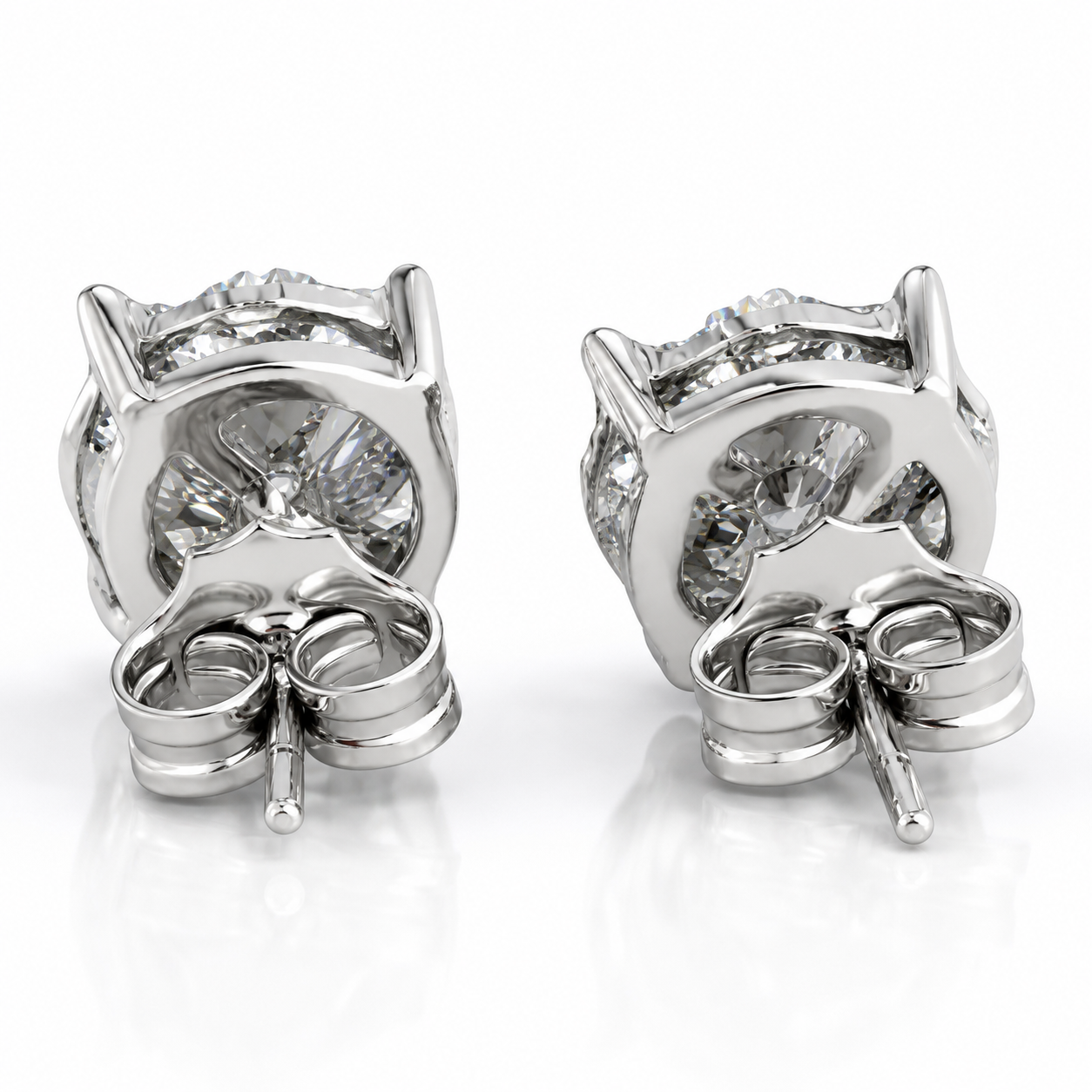 Orecchini magic con diamanti ct 0,65 in oro bianco 18kt (750)