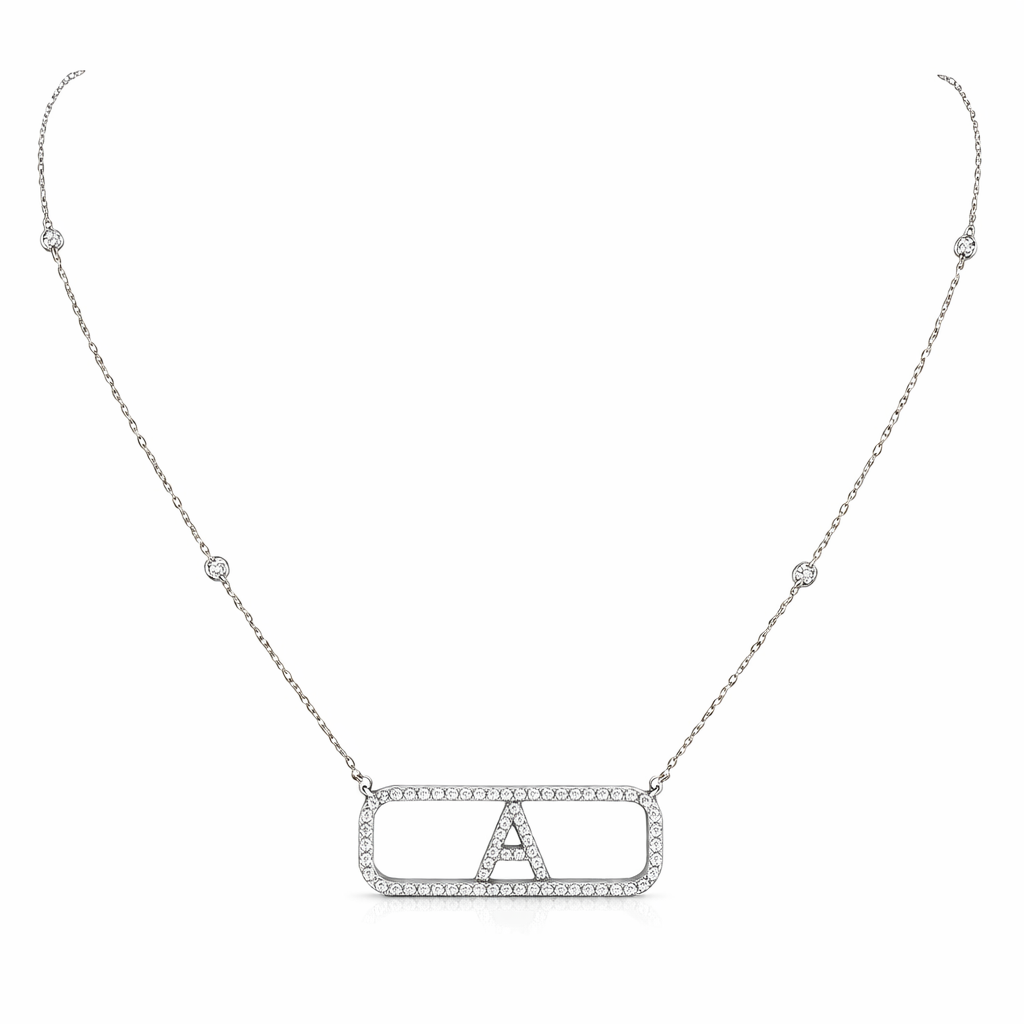 Collana con pave' di Diamante ct 0,50 con iniziale in Oro Bianco 18kt (750)