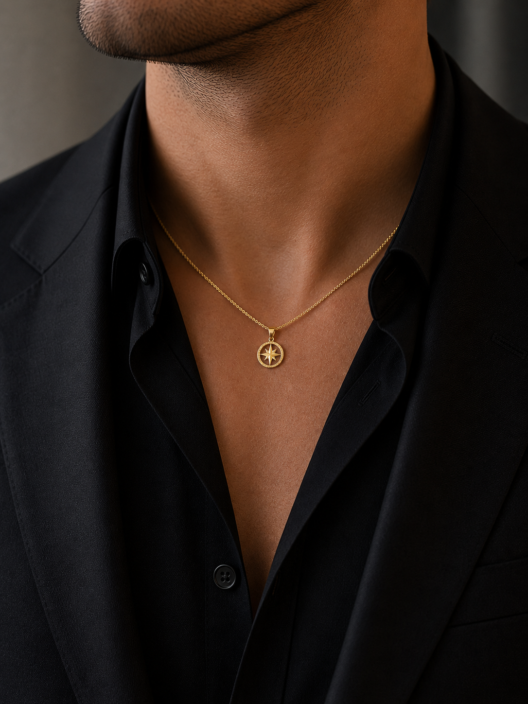 Collana funetta con pendente rosa dei venti in oro giallo 18kt (750) - 2.80gr - Oreficeria