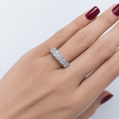 Anello riviera con pavé di diamanti ct 0,48 in oro bianco 18 kt (750)