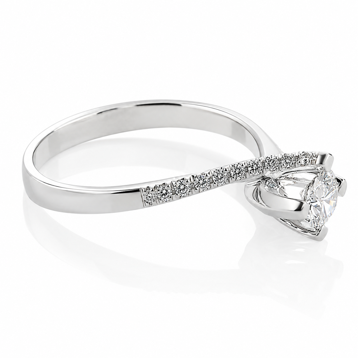 Anello solitario mod. Valentino Astralia con diamanti ct 0,43 in oro bianco 18Kt (750)