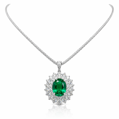 Collana con pendente smeraldo ovale ct 1,72 e diamanti ct 0,58 in oro bianco 18kt (750)
