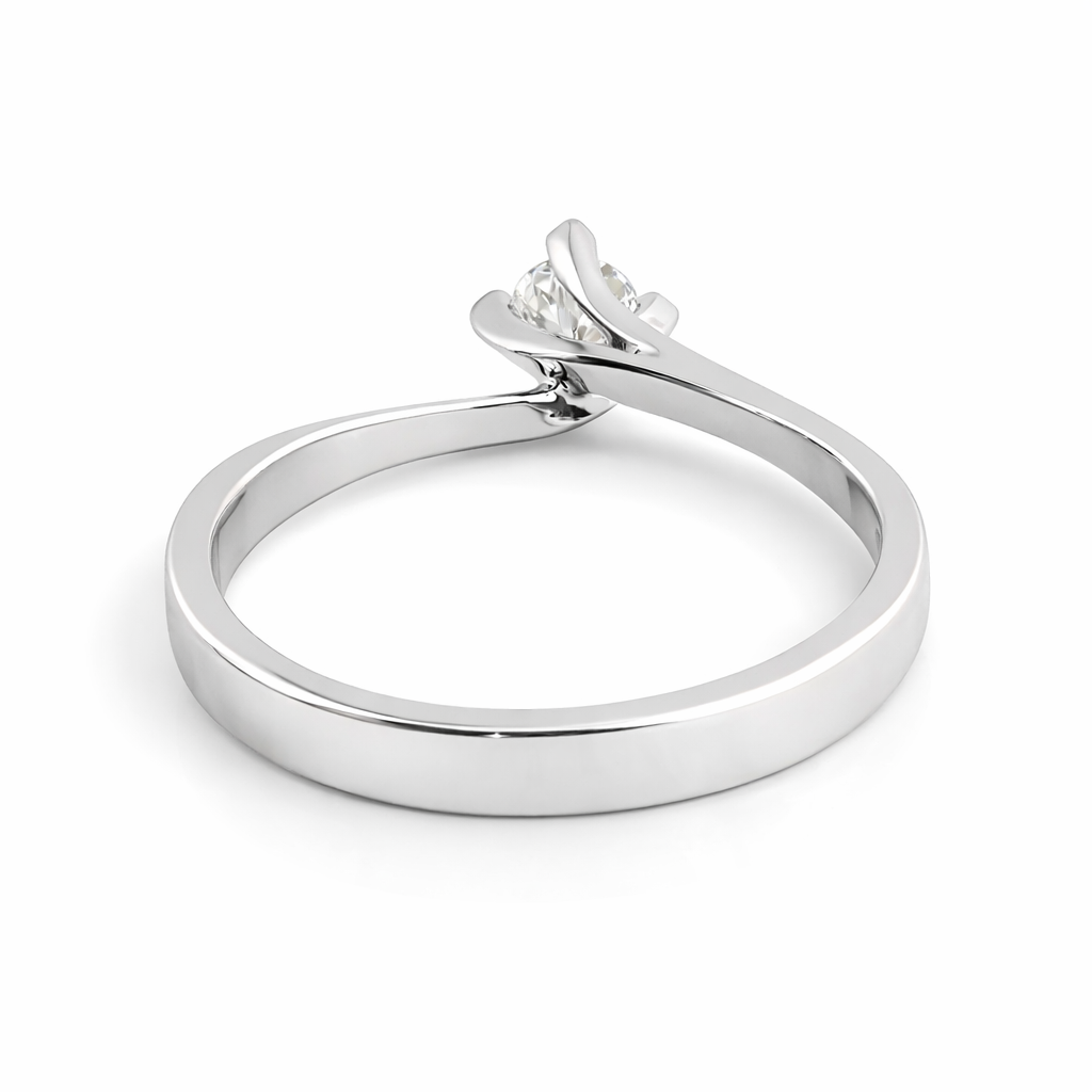 Anello solitario Valentino con Diamante ct 0,30 in oro bianco 18kt (750)
