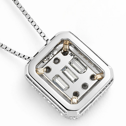 Collana con pendente rettangolare impreziosito da Diamanti bianchi 0,32 ct in oro bianco 18kt (750)