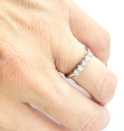 Anello Veretta a 5 Diamanti 0,50 ct in Oro bianco 18 kt (750)