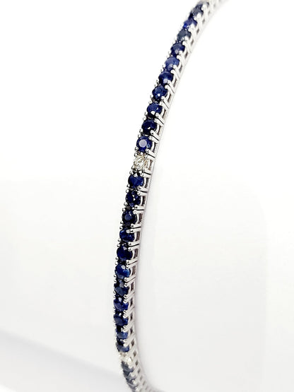 Bracciale Tennis Astralia in Oro Bianco con Zaffiri blu 4,00 ct e Diamanti 0,24 ct 18 kt (750)