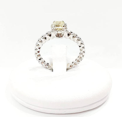 Anello Riviera solitario con Diamante Fancy 0,41 ct e Diamanti 0,73 ct in Oro Bianco con certificazione gemmologica AIG Milan 18 Kt (750)