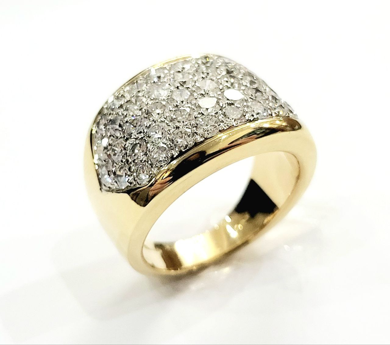 Anello a fascia in Oro Bianco e Oro Giallo con Diamanti ct 3,08 18 kt (750)
