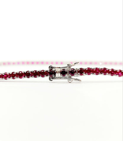 Bracciale Tennis Astralia in Oro Bianco con Rubini 5,20 ct e Diamanti 0,27 ct 18 kt (750)