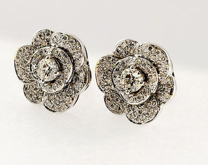 Orecchini fiore camelia in Oro Bianco con Diamanti 1,95  ct 18 kt (750)
