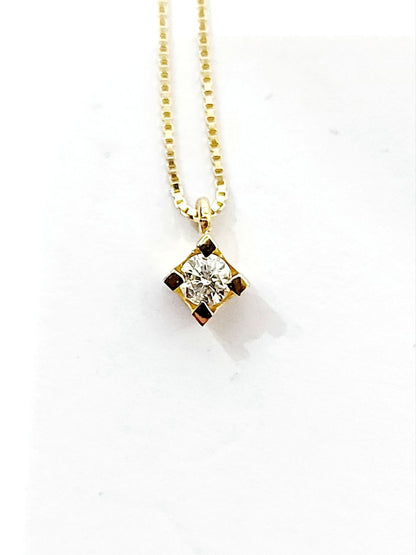 Collana con pendente punto luce con Diamante 0,20 ct in Oro Giallo 18 kt (750)