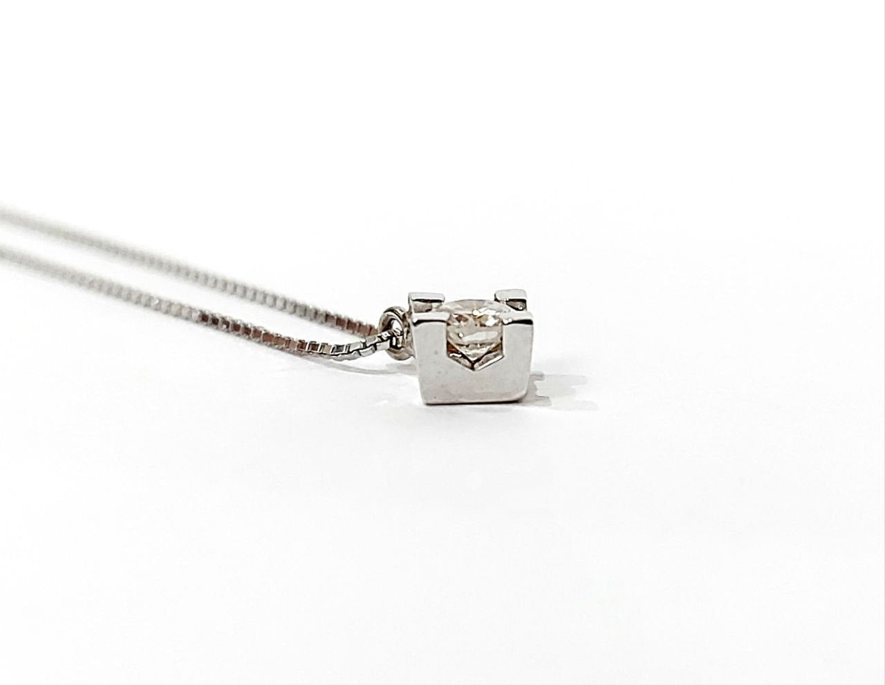 Collana con pendente punto luce con Diamante 0,40 ct in Oro Bianco 18 kt (750)