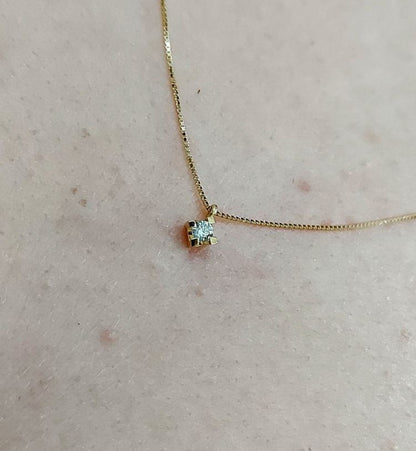 Collana con pendente punto luce con Diamante 0,20 ct in Oro Giallo 18 kt (750)