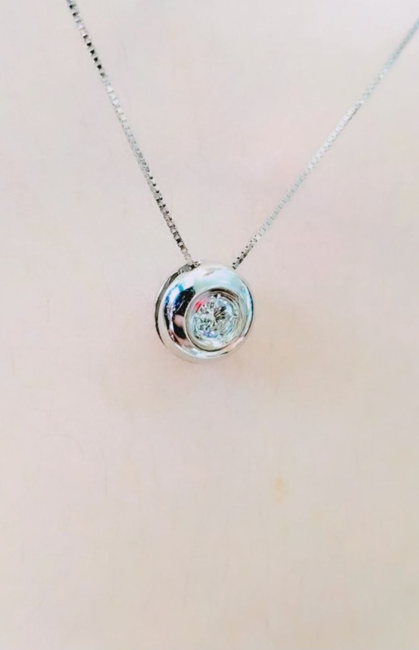 Collana e pendente punto luce a cipollina in Oro Bianco con Diamante 0,25 ct 18 kt (750)