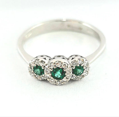 Anello trilogy magic in Oro Bianco con Diamanti 0,24 ct e Smeraldi 0,45 ct 18kt (750)