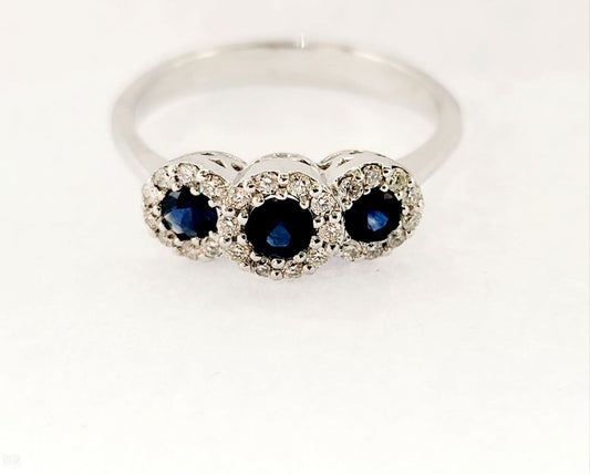 Anello trilogy magic con Zaffiri ct 0,56 e Diamanti ct 0,30 in Oro Bianco 18 kt (750)