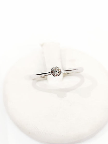 Anello solitario modello 6 griffe in Oro Bianco con Diamante 0,10 ct 18 Kt (750)