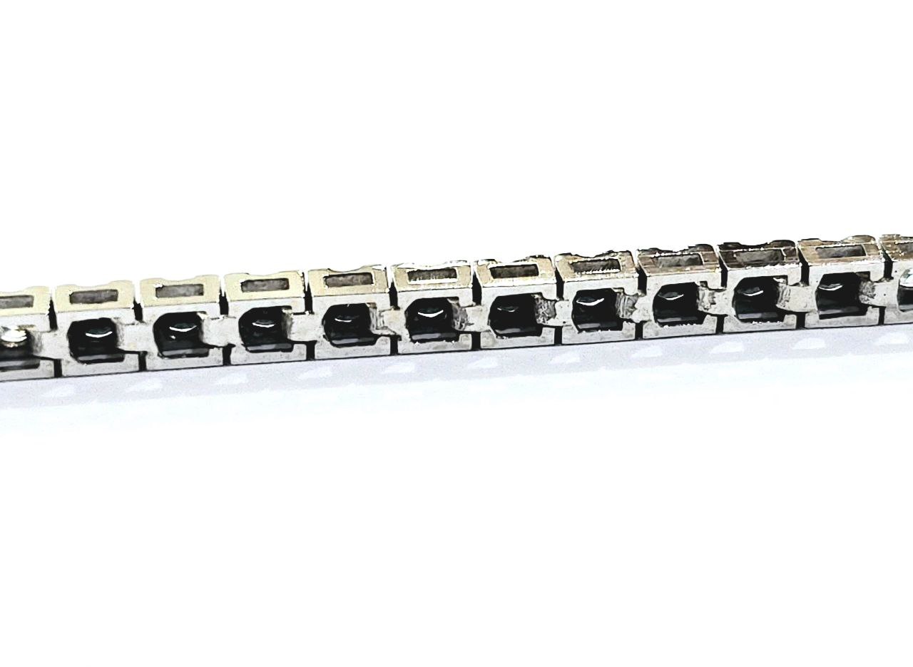 Bracciale Unisex  modello Tennis Oro Bianco 18kt-750 Diamanti Neri ct 4,50 Diamanti Bianchi ct 0,50
