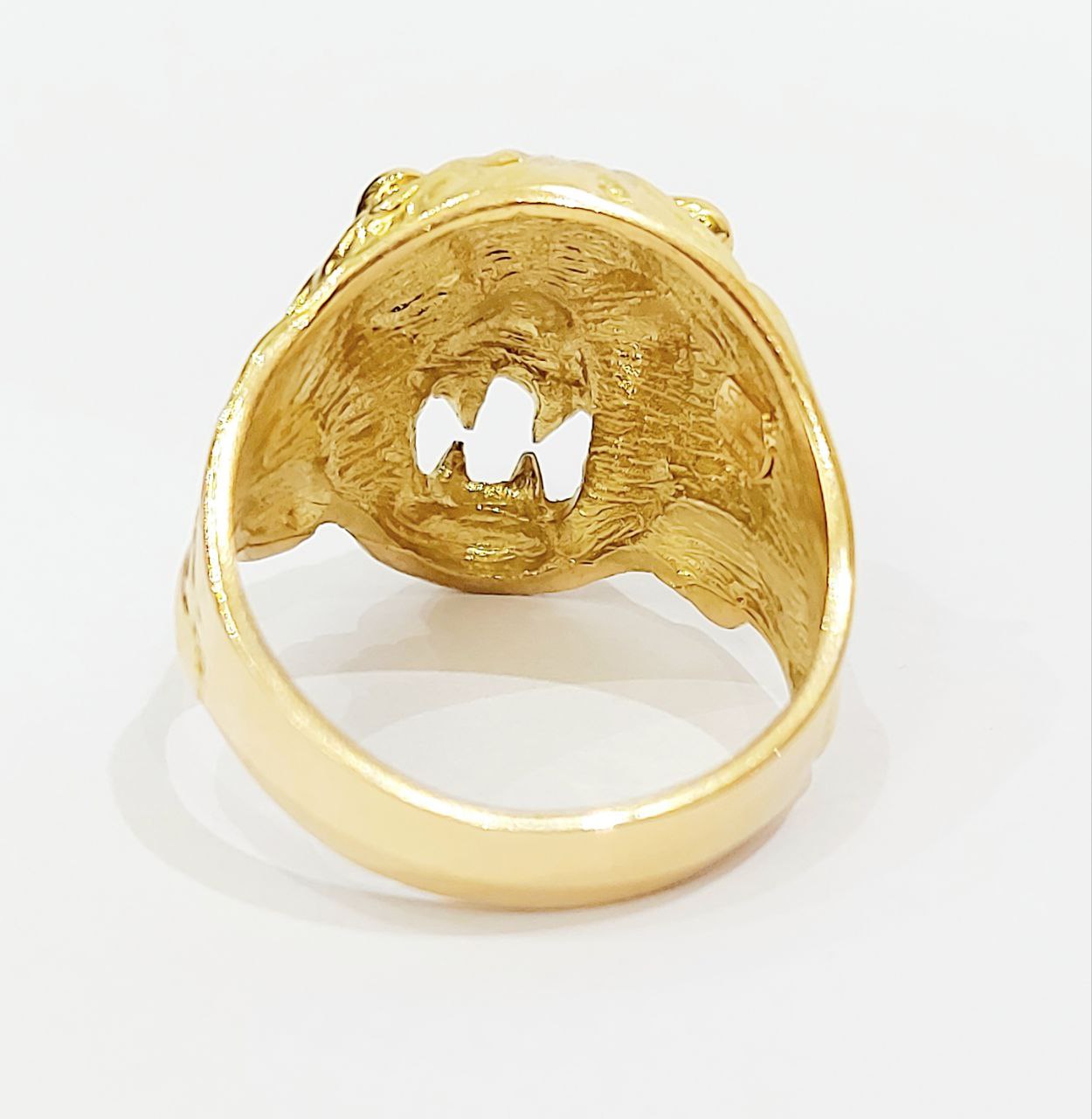 Anello da Uomo con finitura lucida e satinata - testa di Leone in Oro Giallo 18kt (750) - 14,30 gr - Oreficeria