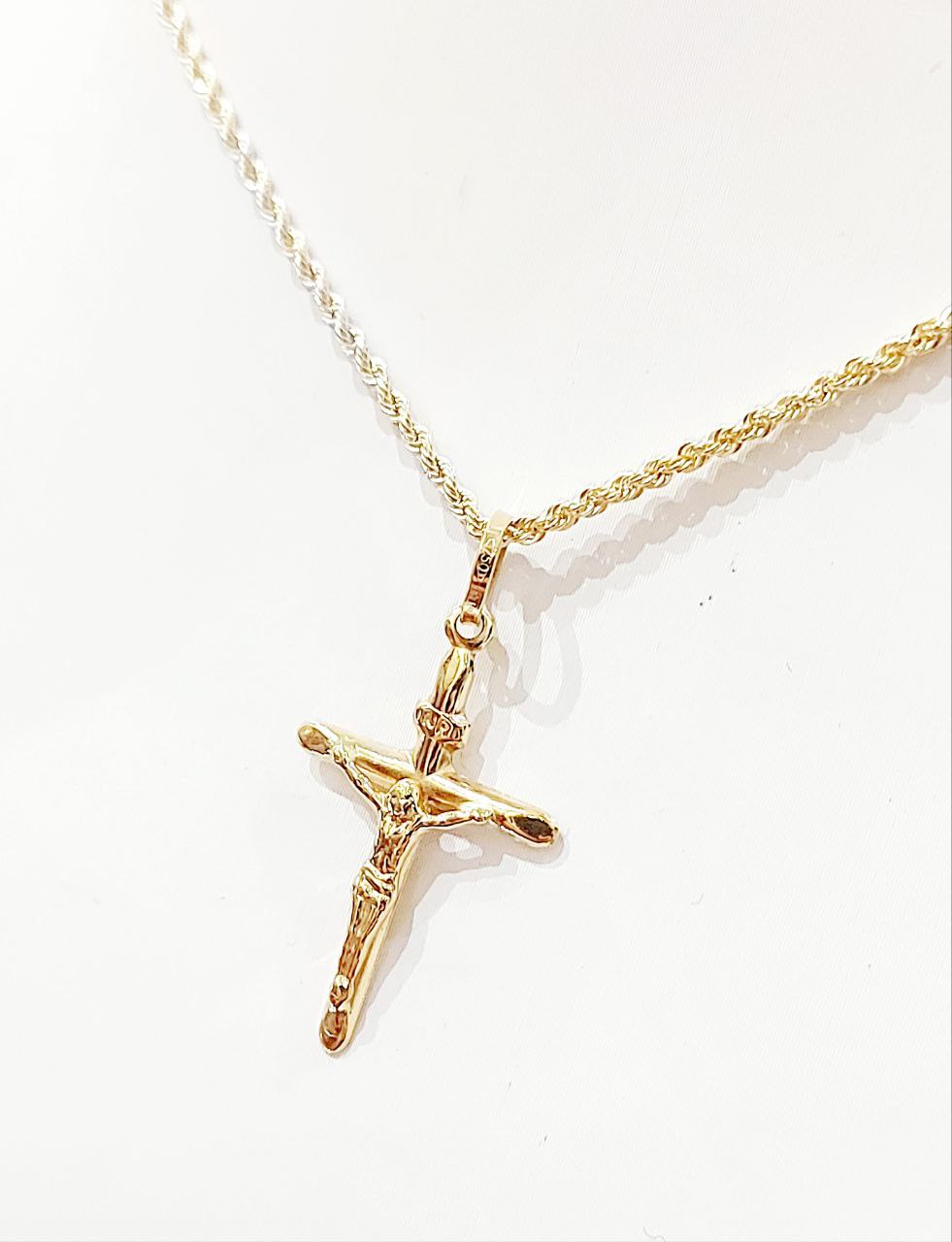 Collana funetta con pendente Croce in Oro Giallo 18kt (750) - Oreficeria