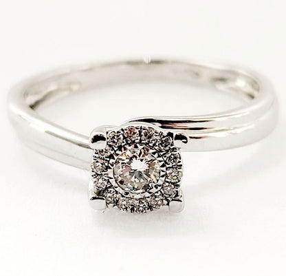 Anello solitario modello magic  con Diamanti ct 0,18 Oro Bianco 18kt-750