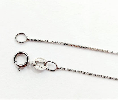 Collana con ciondolo magic in Oro Bianco con Diamanti 0,13  ct 18 Kt (750)