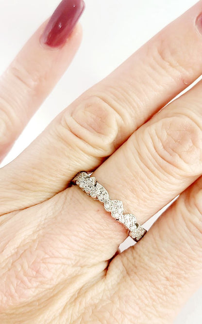 Anello multicuori scomposti in Pave' in Oro Bianco 18kt-750 e Diamanti ct 0,25