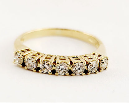 Anello  modello riviera con  7 Diamanti taglio brillante 0,45 ct in Oro Giallo -18 kt -750