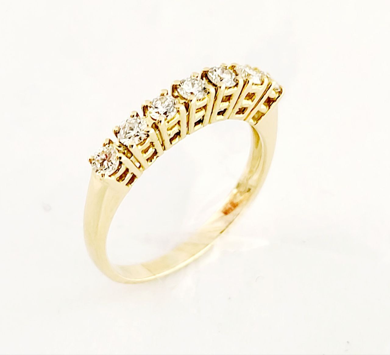 Anello  modello riviera con  7 Diamanti taglio brillante 0,45 ct in Oro Giallo -18 kt -750