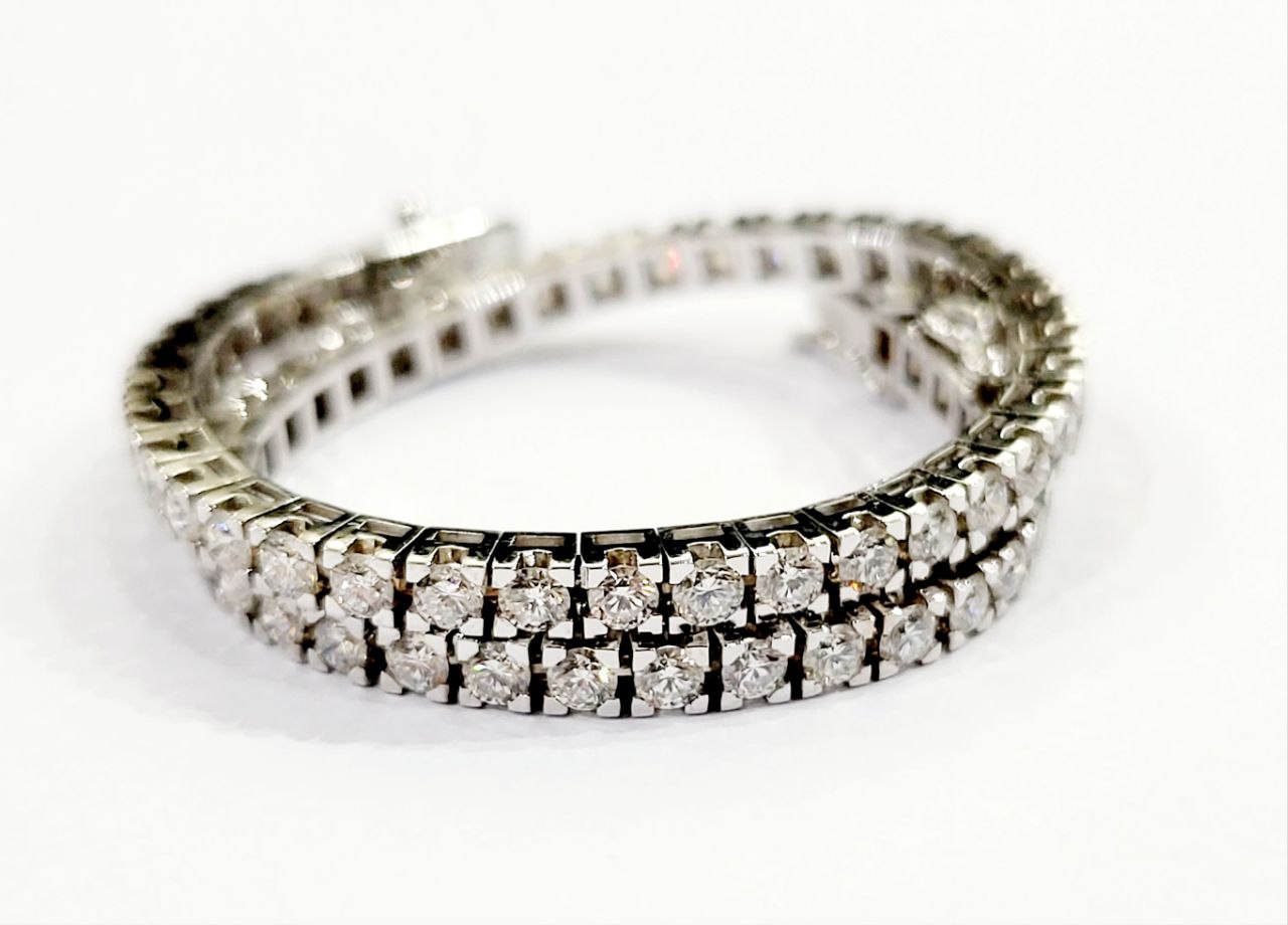 Bracciale modello  tennis in Oro Bianco 18 kt con Diamanti bianchi naturali Ct 3,10- 17 cm