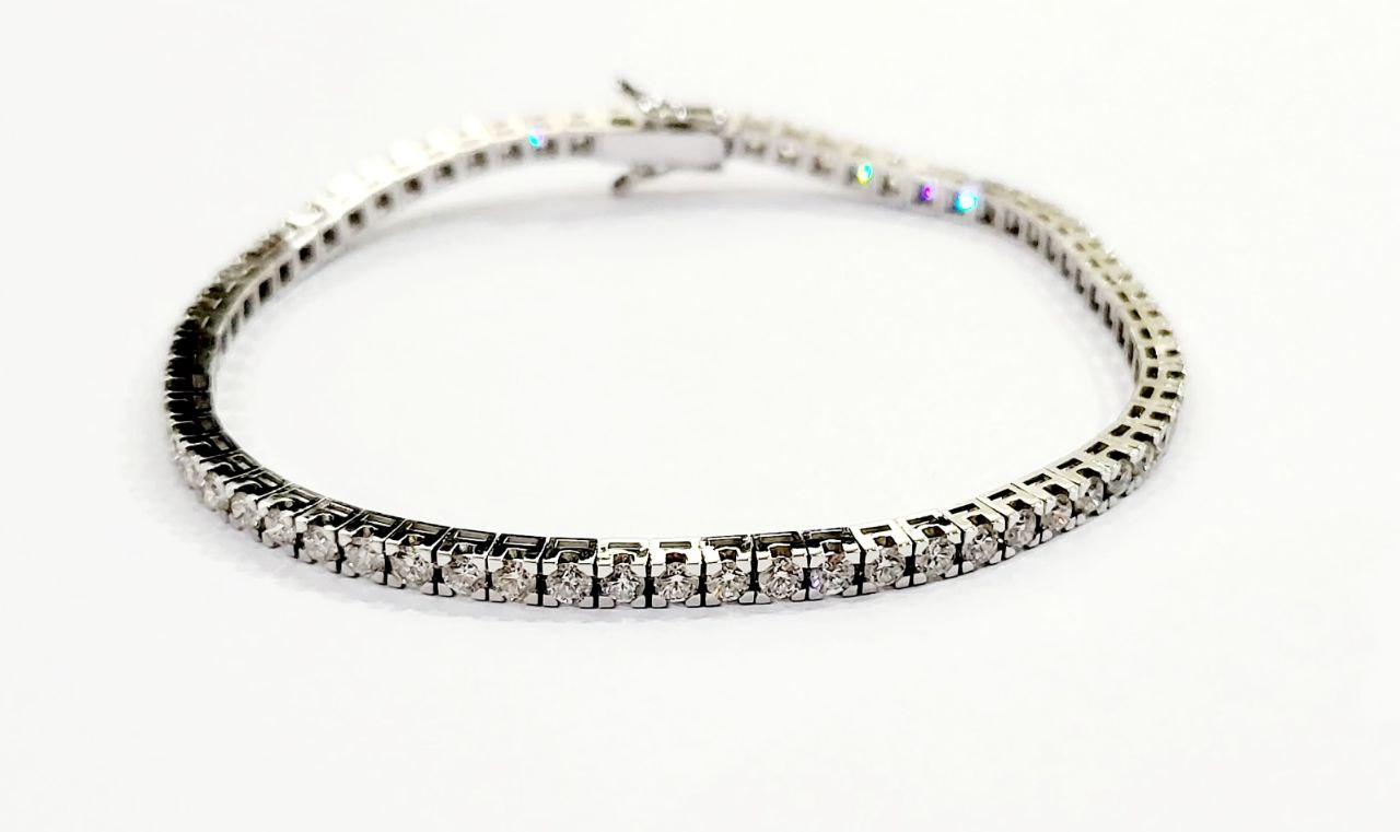 Bracciale modello  tennis in Oro Bianco 18 kt con Diamanti bianchi naturali Ct 3,10- 17 cm