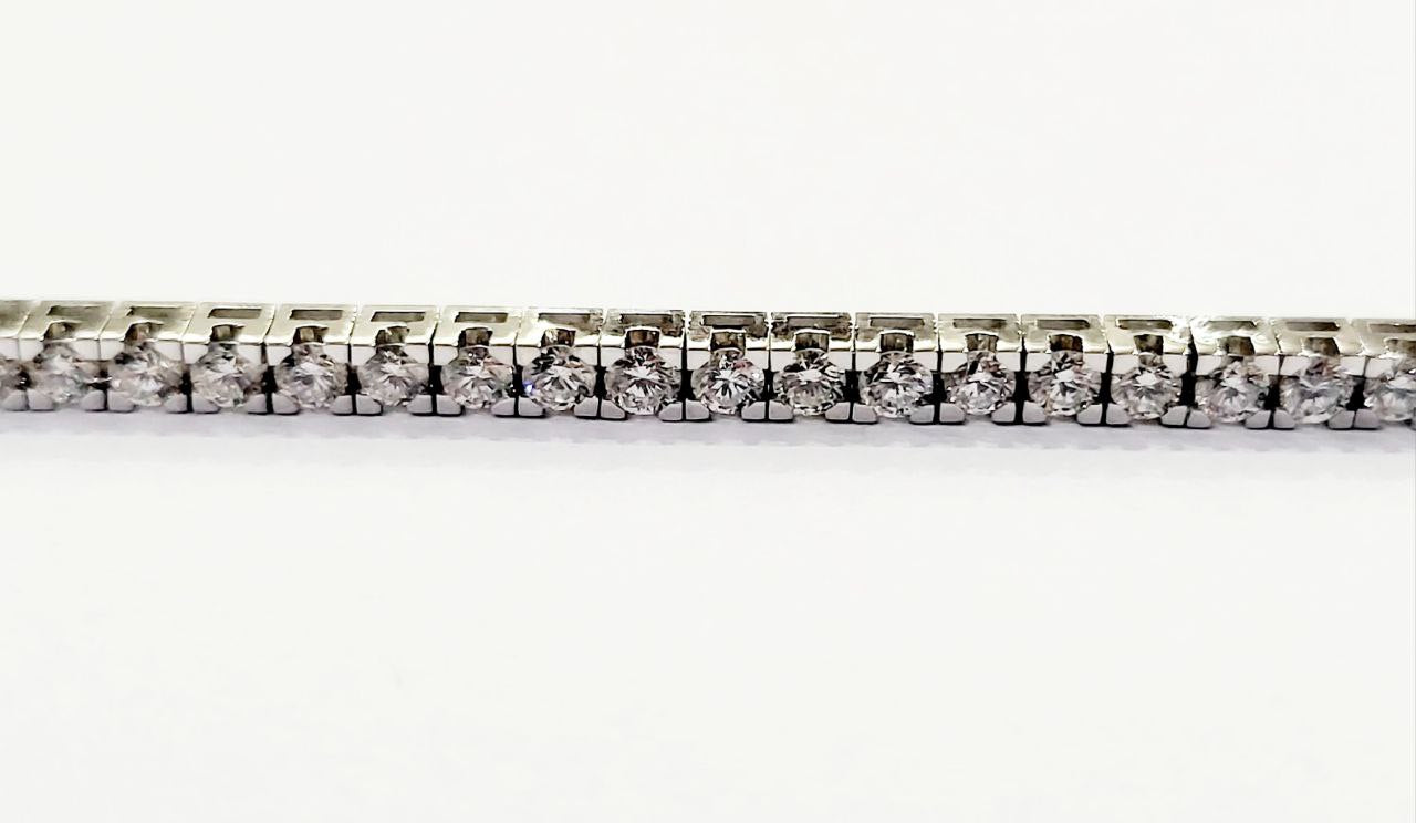 Bracciale modello  tennis in Oro Bianco 18 kt con Diamanti bianchi naturali Ct 3,10- 17 cm