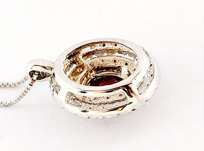 Collana pendente modello ovale    Diamanti 0,40 ct Rubino 0,63 ct in Oro Bianco 18 kt