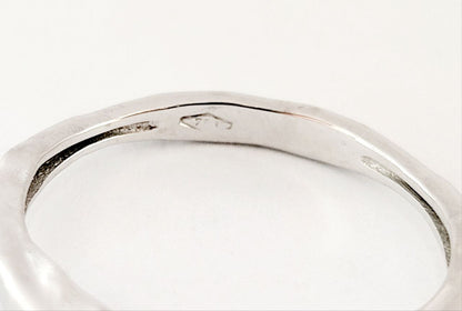 Anello Solitario spigoloso con Diamante Ct 0,20  Oro Bianco 18kt-750