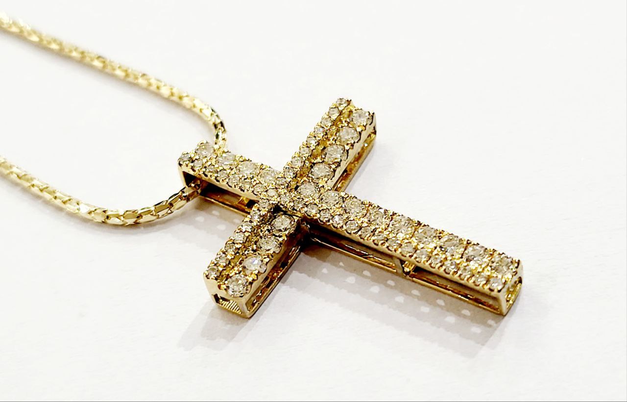 Collana modello cobra con pendente Croce   in Oro Giallo con Diamanti 0,80 totali ct 18 kt-750