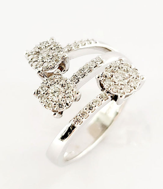 Anello Trilogy  modello magic con Diamanti ct 0,49  in Oro Bianco 18 kt (750)