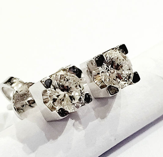 Orecchini punto luce  tornito con Diamanti 0,70 ct in Oro Bianco 18 kt