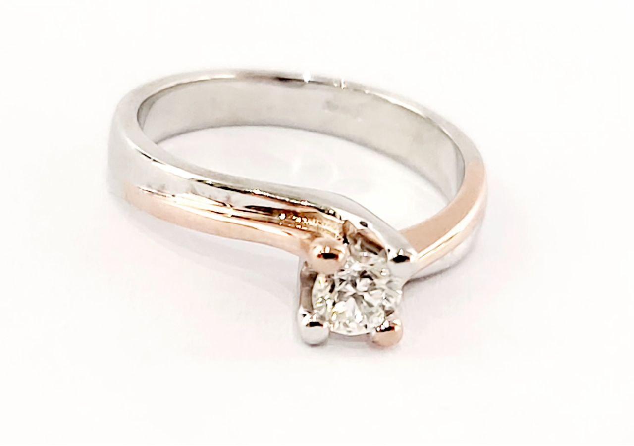 Anello Solitario in Oro Bianco e Oro Rosa con Diamante 0,25 ct 18 kt (750)