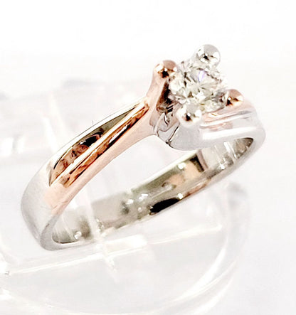 Anello Solitario in Oro Bianco e Oro Rosa con Diamante 0,25 ct 18 kt (750)