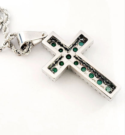 Collana e pendente croce in Oro Bianco con Smeraldi 1,45 ct e Diamanti 0,50 ct 18 kt (750)