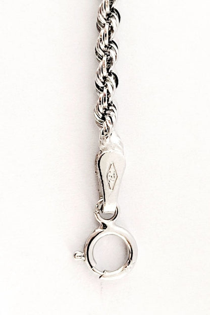 Collana e pendente croce in Oro Bianco con Smeraldi 1,45 ct e Diamanti 0,50 ct 18 kt (750)