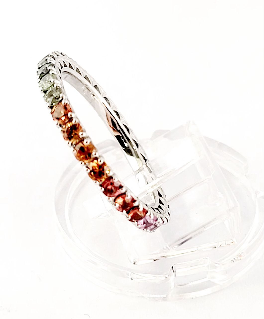 Anello veretta eternity con Zaffiri Multicolor 2,50 ct in Oro Bianco 18 kt (750)