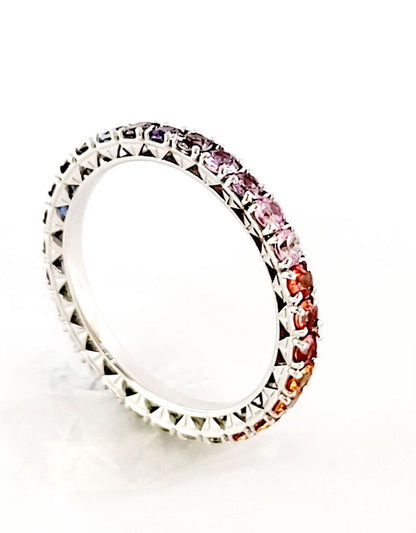 Anello veretta eternity con Zaffiri Multicolor 2,50 ct in Oro Bianco 18 kt (750)