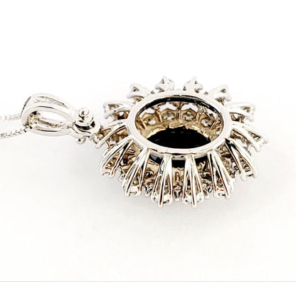 Collana pendente in oro bianco 18K con zaffiro Ovale ct 0,97 e Diamanti ct 0,45