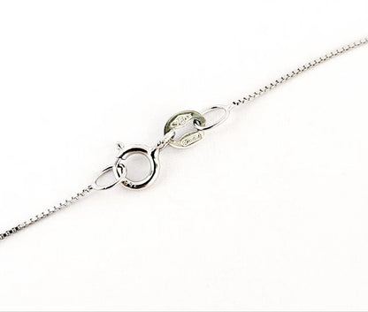 Collana pendente in oro bianco 18K con zaffiro Ovale ct 0,97 e Diamanti ct 0,45