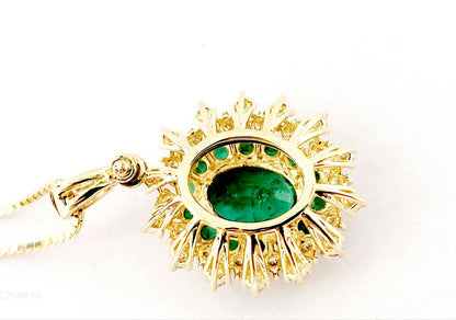 Collana pendente in Oro Giallo 18K con Smeraldi ct 1,39 e Diamanti ct 0,45