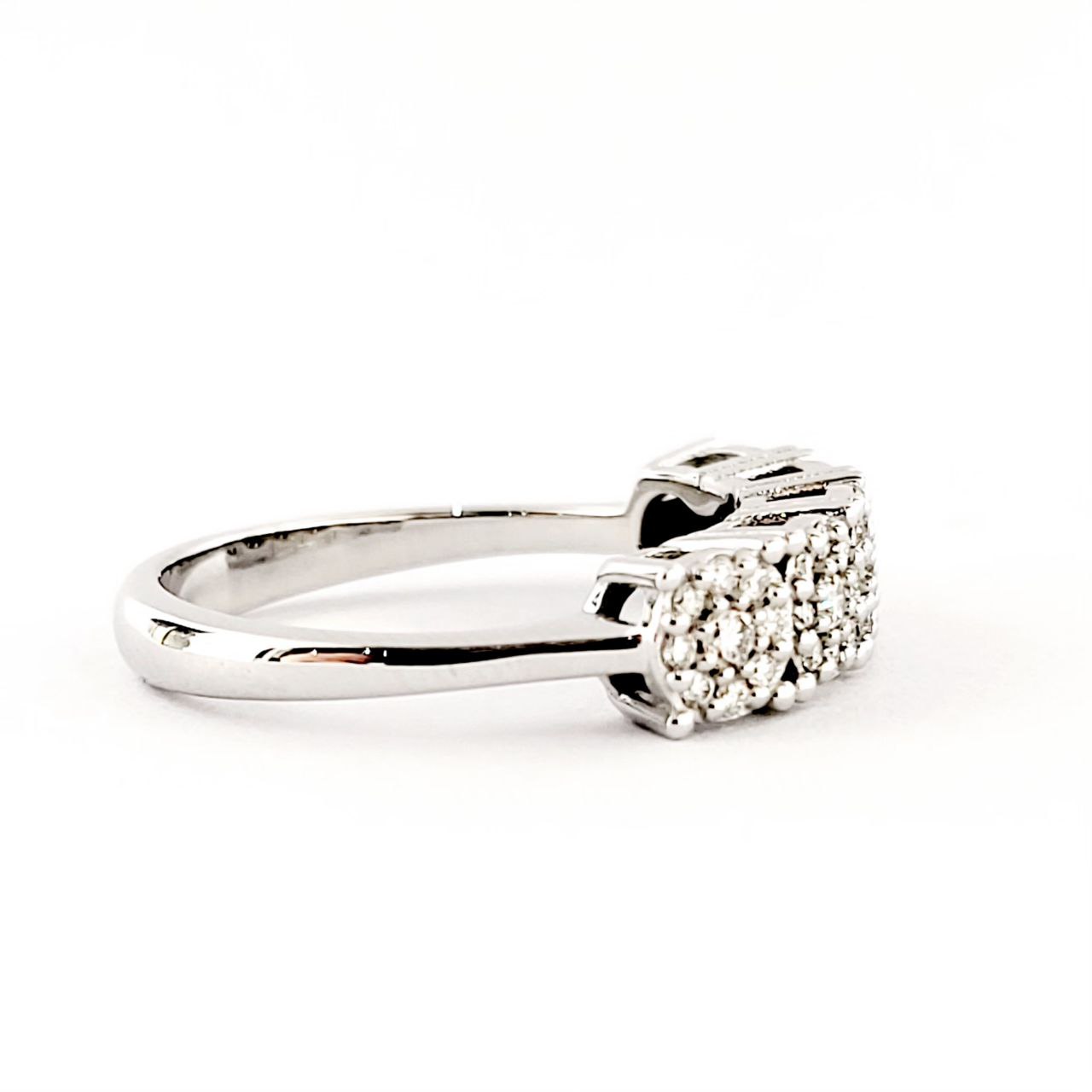 Anello veretta  magic  con diamanti 0,40 ct in Oro Bianco 18 kt (750)