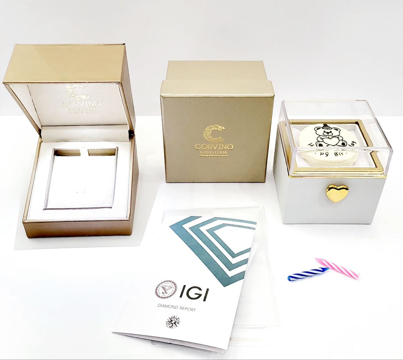 Orecchini punto luce in oro bianco 18k a filo con diamanti ct 0,30