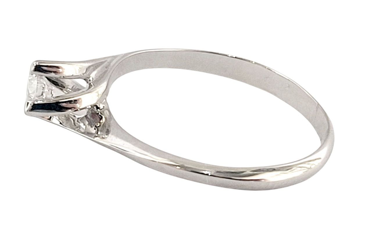 Anello Solitario Valentino in Oro bianco con Diamante 0,20 ct 18 kt (750)